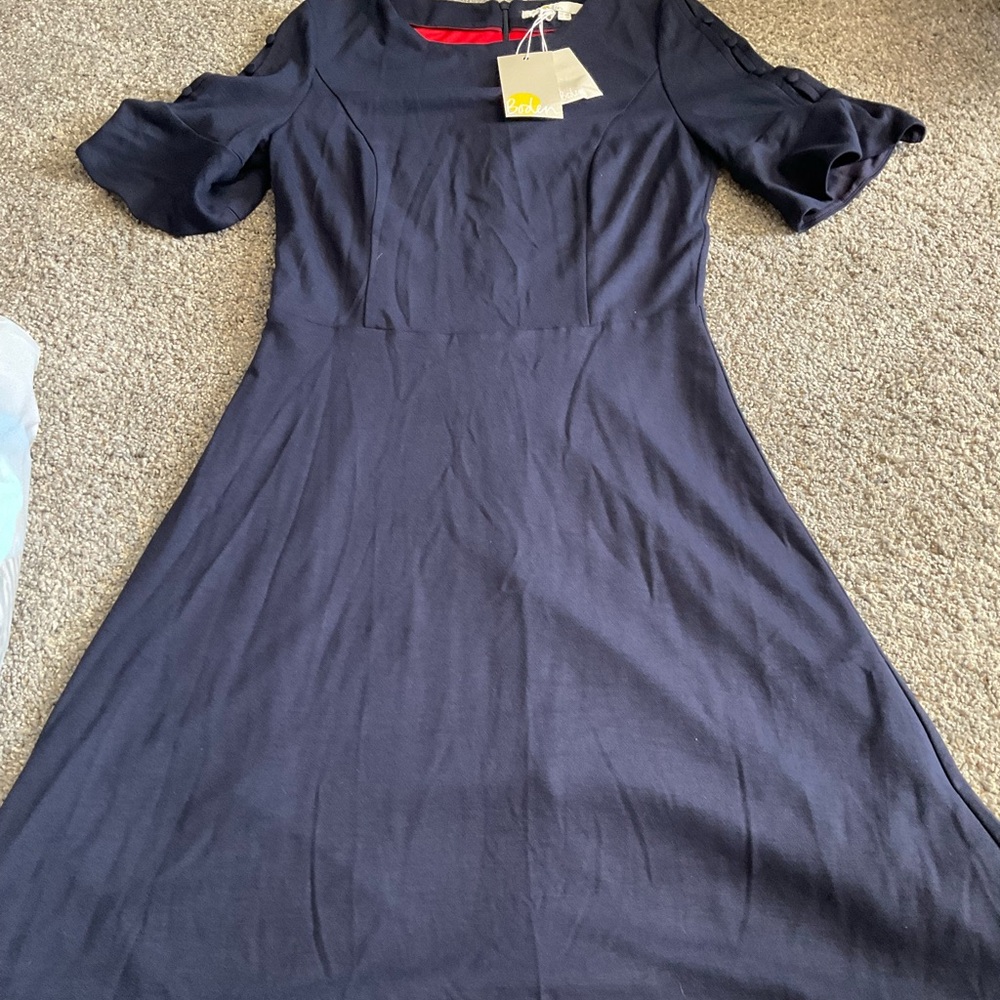 Woman’s New Borden dress